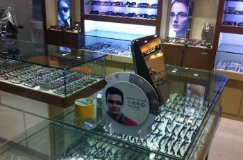 新视界眼镜店（三叶浦东店） 以专业与时尚，点亮您的清晰视界